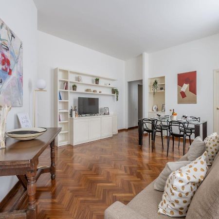 מילאנו The Best Rent - Gorgeous Two-Bedroom Apartment In Porta Nuova District מראה חיצוני תמונה